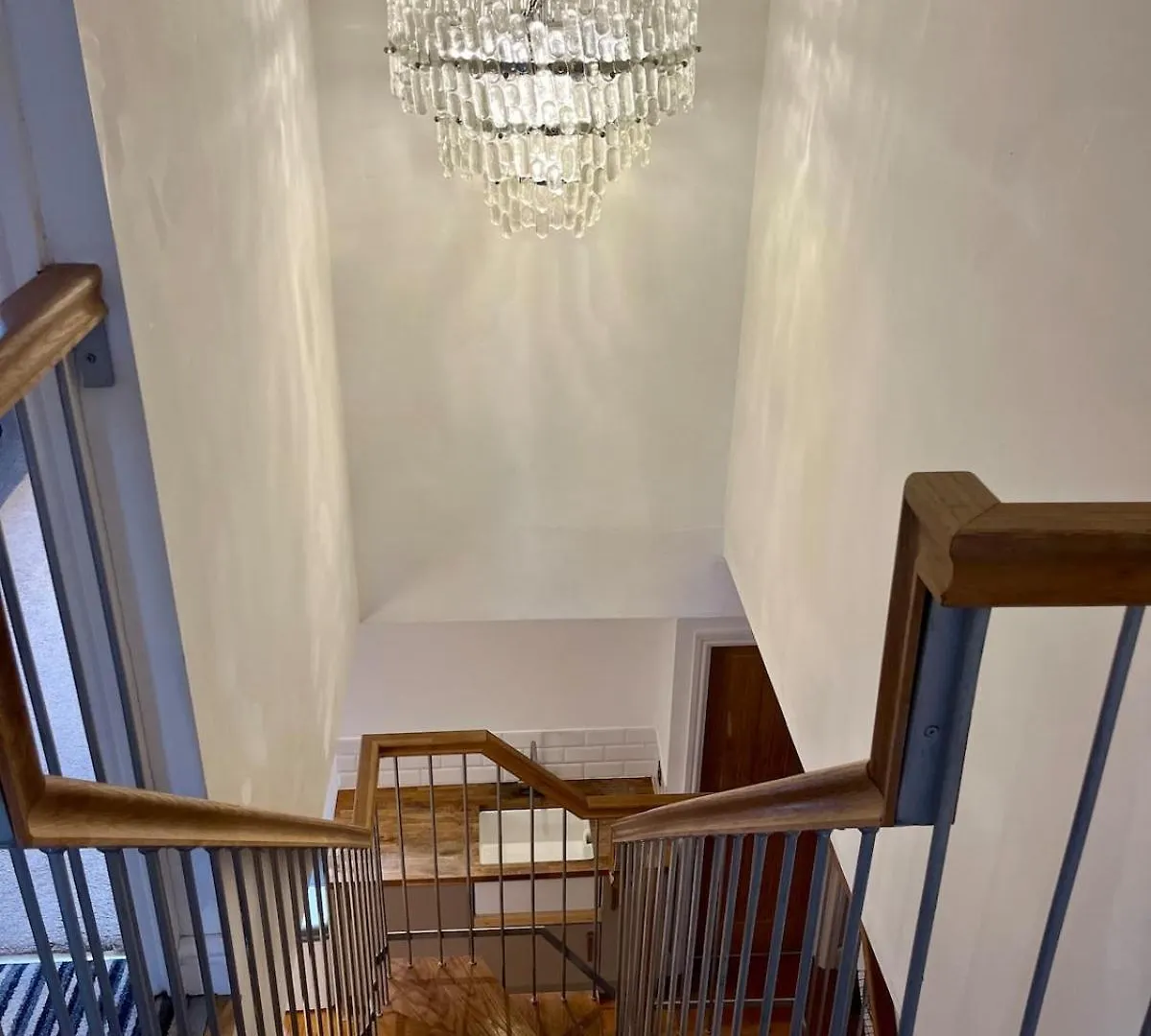 Lake Park House - Stylish Apartment With Parking Cardiff